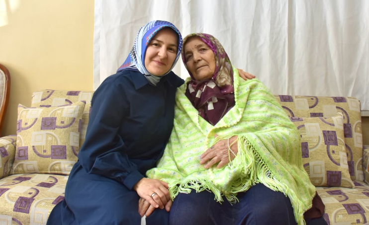 KOCASİNAN BELEDİYESİ’NİN SOSYAL DESTEK HİZMETLERİ GÖNÜLLERE DOKUNUYOR