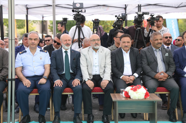 BAŞKAN ÇOLAKBAYRAKDAR: “GENÇLERİMİZ, BÜYÜK VE GÜÇLÜ TÜRKİYE’NİN YAPI TAŞIDIR”