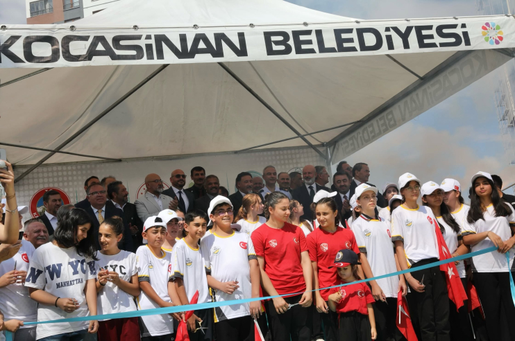 BAŞKAN ÇOLAKBAYRAKDAR: “GENÇLERİMİZ, BÜYÜK VE GÜÇLÜ TÜRKİYE’NİN YAPI TAŞIDIR”