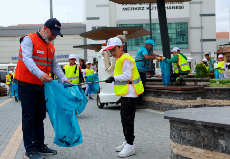 BAŞKAN ÇOLAKBAYRAKDAR: “DAHA GÜZEL BİR GELECEK İÇİN DURMADAN ÇALIŞIYORUZ”