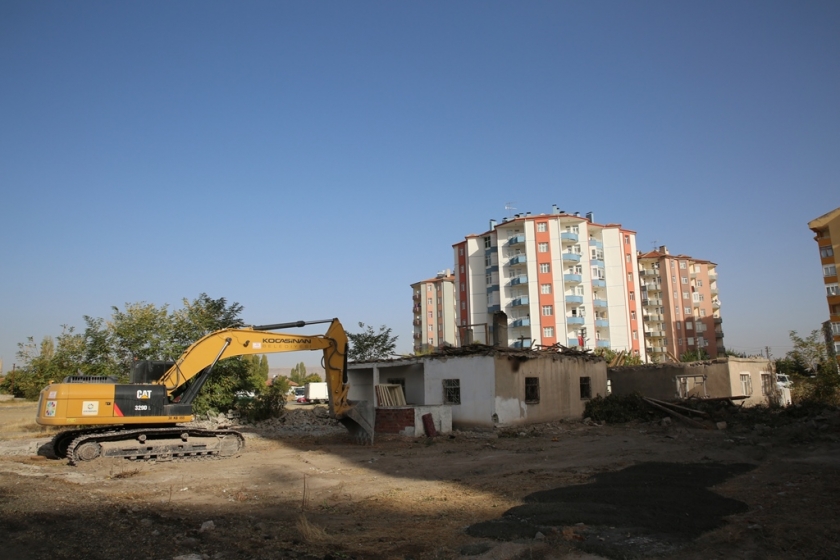 ÇOLAKBAYRAKDAR, KENTSEL DÖNÜŞÜM TÖRENİNDE YENİ MÜJDELER VERDİ 