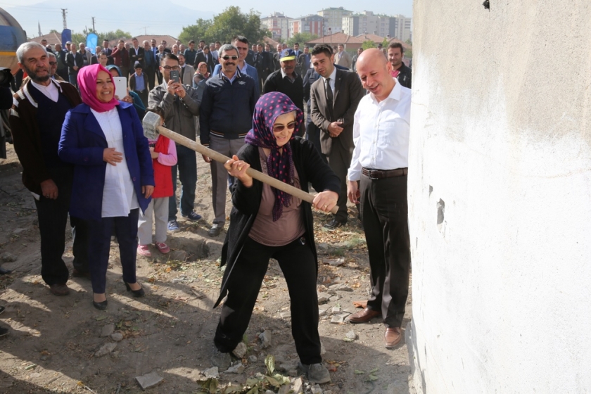 ÇOLAKBAYRAKDAR, KENTSEL DÖNÜŞÜM TÖRENİNDE YENİ MÜJDELER VERDİ 