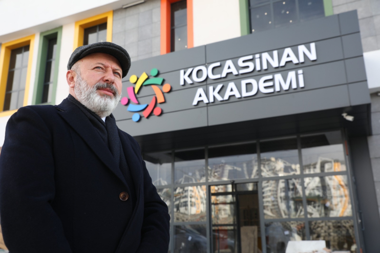 BAŞKAN ÇOLAKBAYRAKDAR: “TESİSLERİMİZLE HEMŞEHRİLERİMİZİN HAYATINA VE KOCASİNAN’A DEĞER KATIYORUZ”