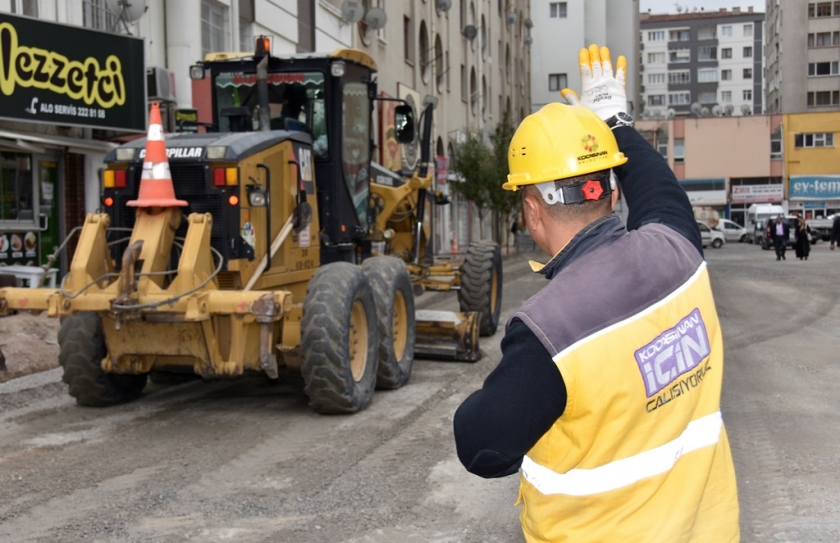 SERÇEÖNÜ MAHALLESİ YENİLENİYOR