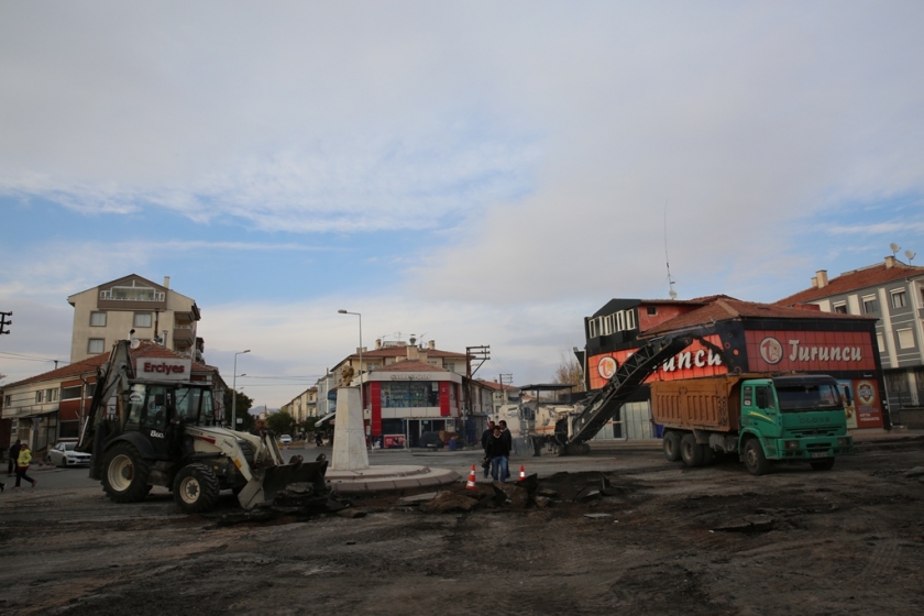 KOCASİNAN BELEDİYESİ YENİMAHALLE’Yİ YENİLİYOR