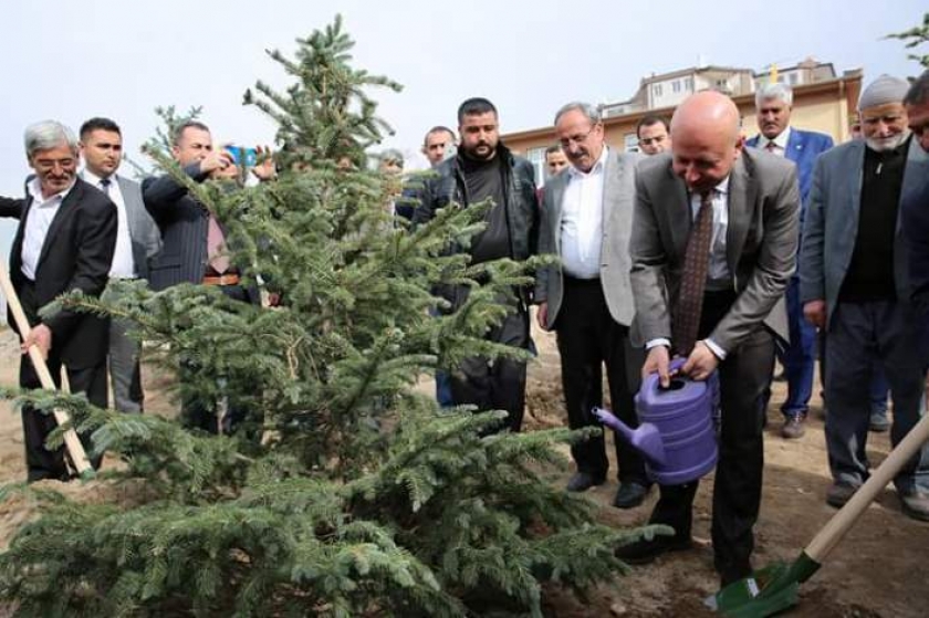 ÇOLAKBAYRAKDAR, “KOCASİNAN’DA HEDEF YÜZBİN FİDAN”