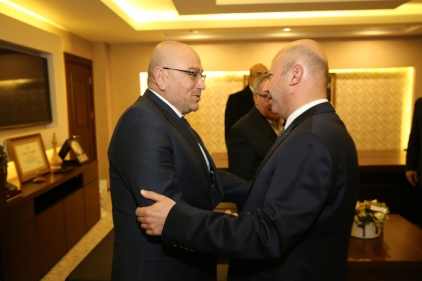 ÇOLAKBAYRAKDAR, “BÜYÜK BİR AİLENİN PARÇASIYIZ”