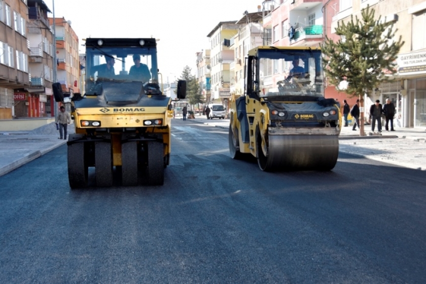 KOCASİNAN’DA NİL CADDESİ BAŞTAN AŞAĞI YENİLENDİ