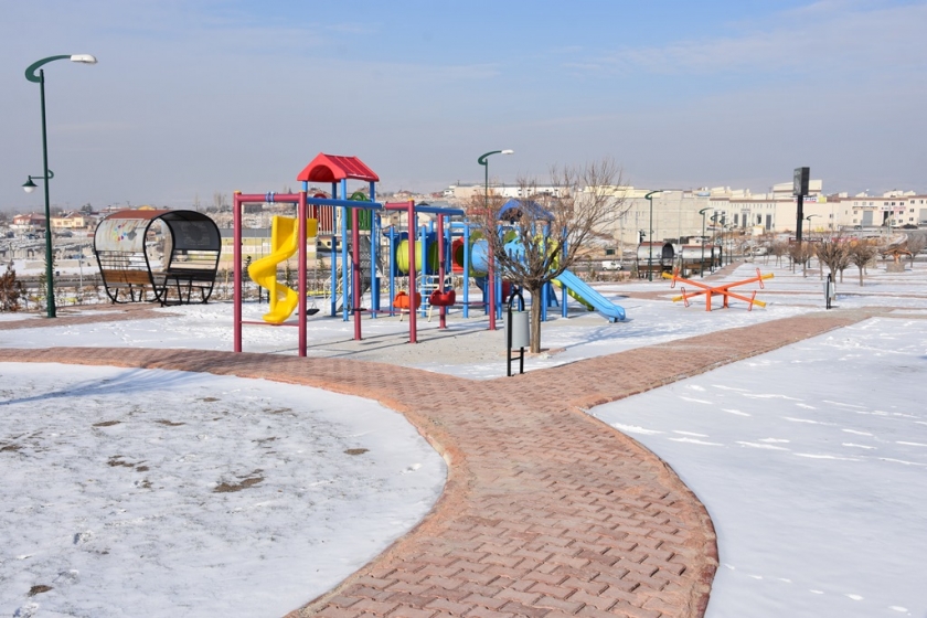 KOCASİNAN’DA PARK SEFERBERLİĞİ DEVAM EDİYOR
