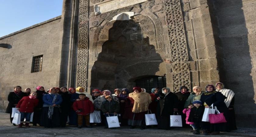 KOCASİNAN BELEDİYESİ KURSİYERLERE MÜZELERİ GEZDİRDİ
