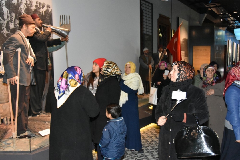 KOCASİNAN BELEDİYESİ KURSİYERLERE MÜZELERİ GEZDİRDİ