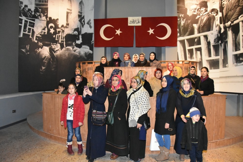 KOCASİNAN BELEDİYESİ KURSİYERLERE MÜZELERİ GEZDİRDİ