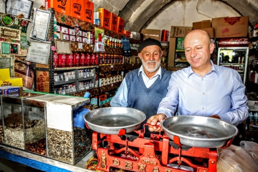 BAŞKAN ÇOLAKBAYRAKDAR’DAN ESNAFA ÇAĞRI