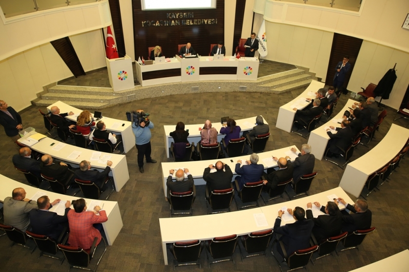 KOCASİNAN YENİ YILIN İLK MECLİS TOPLANTISINDA ÖRNEK BİRLİKTELİK SERGİLEDİ