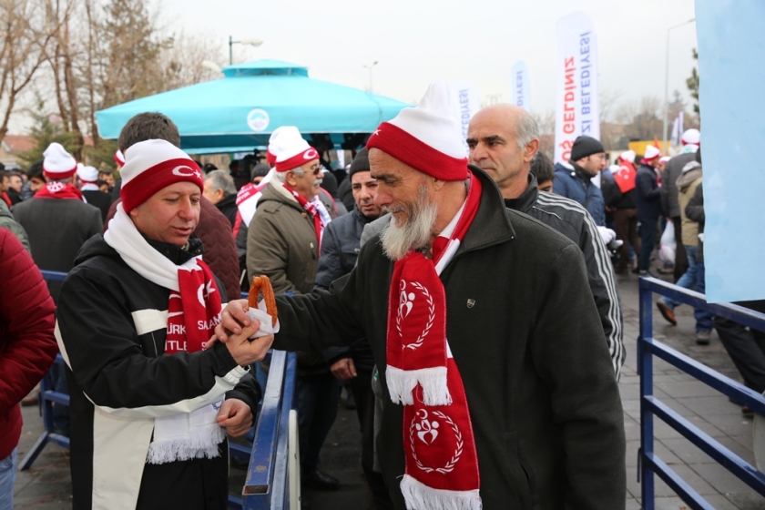BAŞKAN ÇOLAKBAYRAKDAR “GEÇMİŞİ, HİÇBİR ŞEKİLDE UNUTTURMAYACAĞIZ”