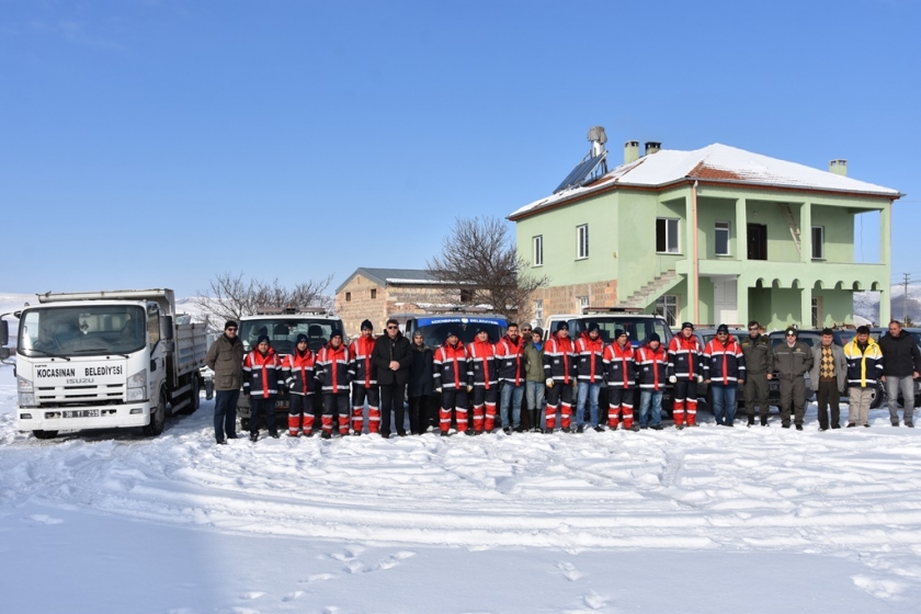 KOCASİNAN BELEDİYESİ DOĞAYA 5 TON YEM BIRAKTI